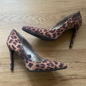 Leopard Pumps